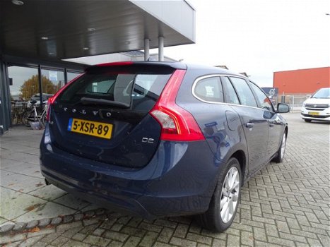 Volvo V60 - D2 Aut. Momentum BPC / Scandinavian / Schuifdak Oncall / Standkachel / Navi - 1