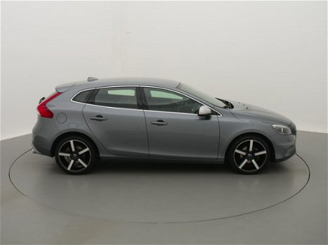 Volvo V40 - D2 120pk Business Sport R-Design - 1