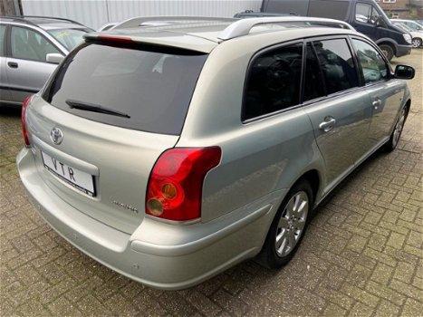 Toyota Avensis Wagon - 2.4 VVTi Executive - 1