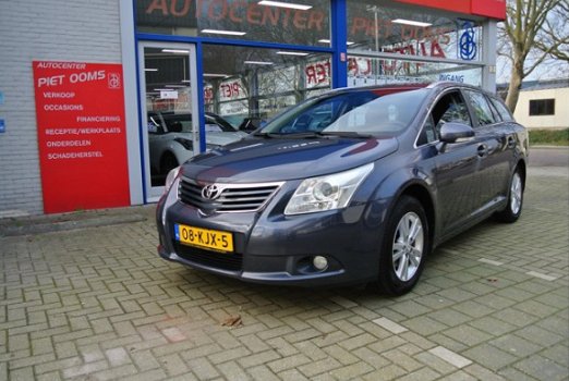 Toyota Avensis Wagon - 1.8 16V VVT-I Dynamic Navigatie - 1