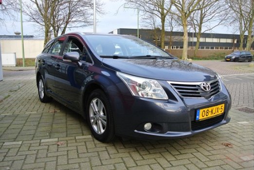 Toyota Avensis Wagon - 1.8 16V VVT-I Dynamic Navigatie - 1