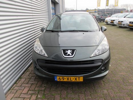 Peugeot 207 - 1.4-16V Color-line - 1