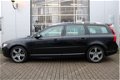 Volvo V70 - 2.0 T Automaat R-Edition / Trekhaak / Camera / Rear Seat Entertainment - 1 - Thumbnail