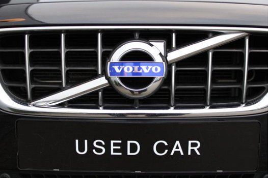 Volvo V70 - 2.0 T Automaat R-Edition / Trekhaak / Camera / Rear Seat Entertainment - 1