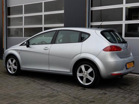 Seat Leon - 2.0 FSI Stylance Automaat/Clima/CruiseControl - 1