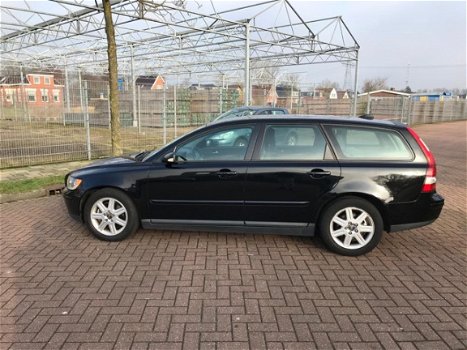 Volvo V50 - 2.0D Momentum - 1