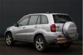 Toyota RAV4 - 2.0-16V VVT-i Luna Leer/parkeersensor/Trekhaak afneembaar - 1 - Thumbnail
