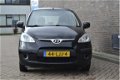 Hyundai i10 - 1.1 Active, Zwart, 5 deurs, nieuwe APK, nette auto en zeer zuinig - 1 - Thumbnail