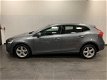 Volvo V40 - 2.0 T2 Kinetic Navi, Pdc, A Camera V stoelen - 1 - Thumbnail