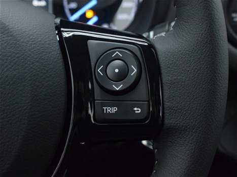 Toyota Yaris - 1.0 VVT-i Connect | Nieuw | Apple Carplay - 1