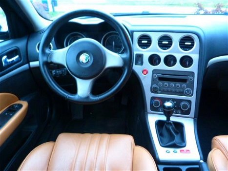 Alfa Romeo 159 - 1.9 JTS Progression Leer, Navi, NL Auto - 1