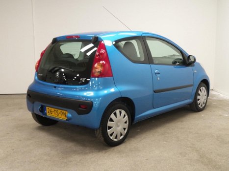 Peugeot 107 - 1.0 12V 68PK 2Tronic 3D - 1