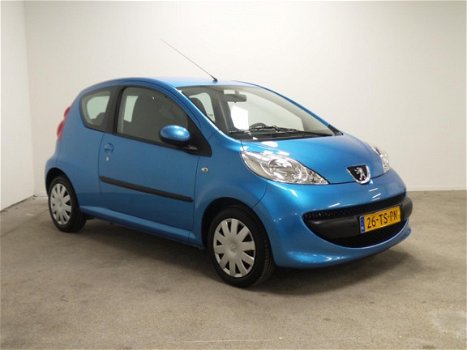 Peugeot 107 - 1.0 12V 68PK 2Tronic 3D - 1