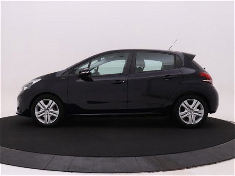 Peugeot 208 - 1.2 PureTech Signature | navigatie | airco | | NEFKENS DEAL | - 1