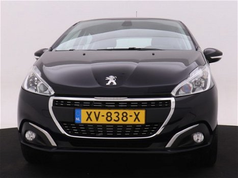Peugeot 208 - 1.2 PureTech Signature | navigatie | airco | | NEFKENS DEAL | - 1