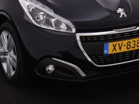 Peugeot 208 - 1.2 PureTech Signature | navigatie | airco | | NEFKENS DEAL | - 1