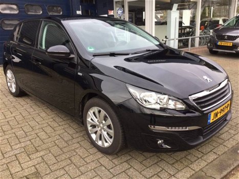 Peugeot 308 - 1.2 130pk Style | Panoramadak | Navigatie | Parkeersensoren | Lm velgen | - 1