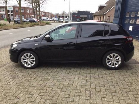 Peugeot 308 - 1.2 130pk Style | Panoramadak | Navigatie | Parkeersensoren | Lm velgen | - 1