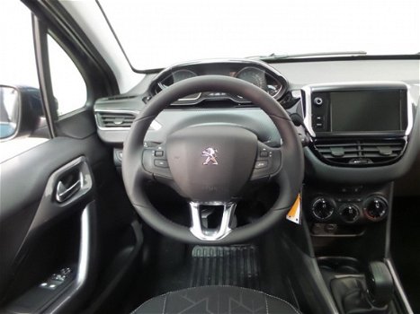 Peugeot 2008 - 1.2 PureTech 110pk EAT Blue Lion Automaat met Navigatie - 1