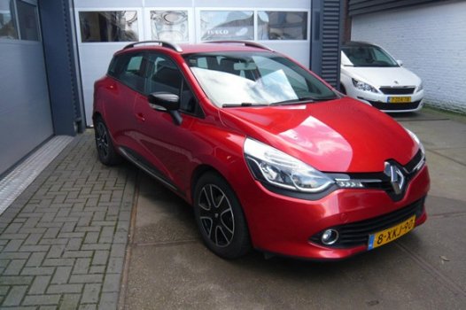 Renault Clio Estate - 1.5 dCi ECO Night&Day AIRCO/NAVIGATIE/LICHTMETALEN VELGEN - 1