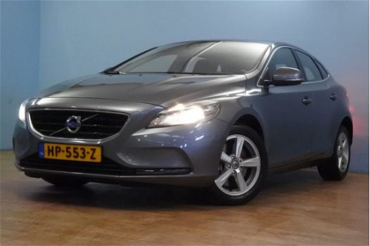 Volvo V40 - 1.5 T2 Momentum automaat panodak navi clima lmv - 1