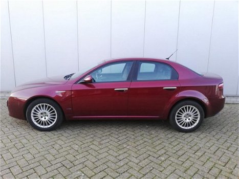 Alfa Romeo 159 - 2.2 JTS Distinctive - 1