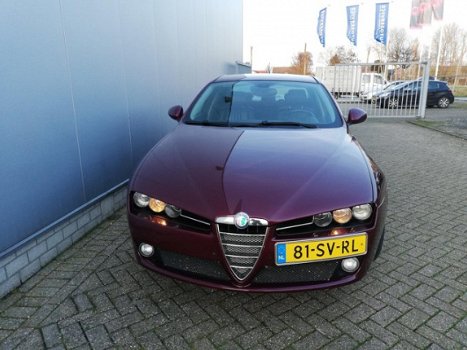 Alfa Romeo 159 - 2.2 JTS Distinctive - 1