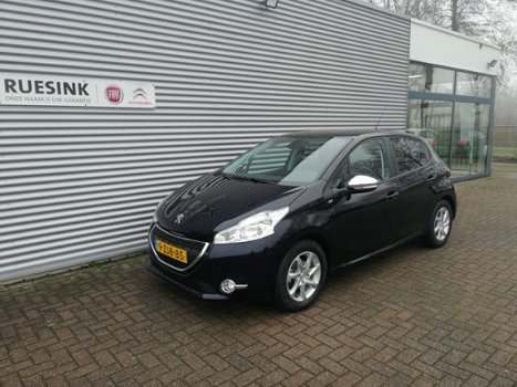 Peugeot 208 - 1.2 PureTech 82PK 5D Style Pack / Navi/ Climate/ Trekhaak/ RUESINK OUTLETPRIJS - 1