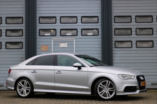 Audi A3 Limousine - 1.4 TFSI AUT 150PK 2X S-Line B&O Drive Select Navi Led Pdc Chroom 115000KM BJ201 - 1