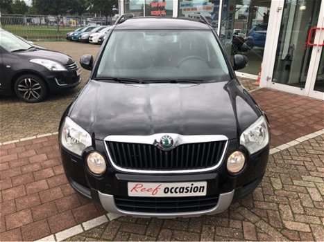 Skoda Yeti - 1.2 TSI Adventure navigatie + lock, cruise control, climatronic, pdc achter, hoge insta - 1