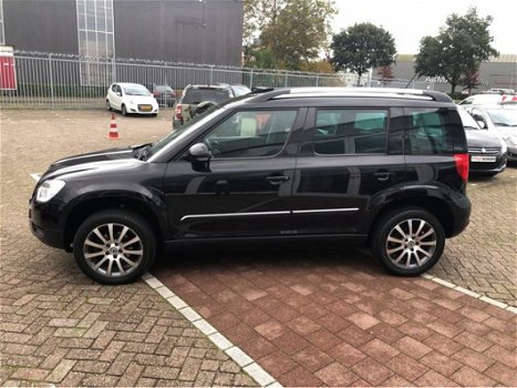 Skoda Yeti - 1.2 TSI Adventure navigatie + lock, cruise control, climatronic, pdc achter, hoge insta - 1