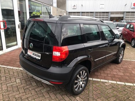 Skoda Yeti - 1.2 TSI Adventure navigatie + lock, cruise control, climatronic, pdc achter, hoge insta - 1