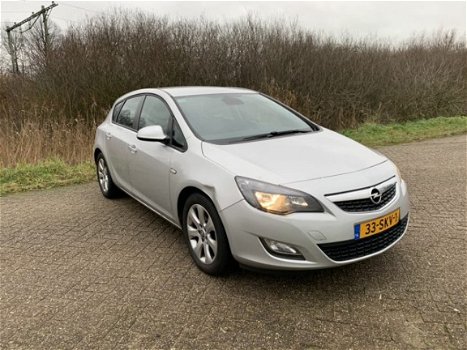 Opel Astra - 1.7 CDTi S/S Edition Navigatie / parkeersensoren. Zeer scherpe prijs - 1