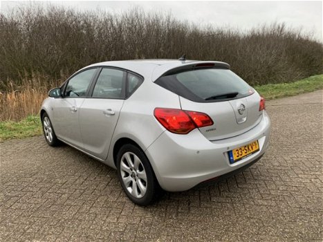 Opel Astra - 1.7 CDTi S/S Edition Navigatie / parkeersensoren. Zeer scherpe prijs - 1