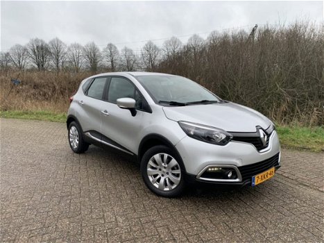 Renault Captur - 1.2 TCe Expression Automaat. 1e eigenaar en slechts 22000 km gelopen - 1