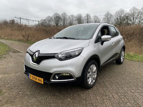 Renault Captur - 1.2 TCe Expression Automaat. 1e eigenaar en slechts 22000 km gelopen - 1