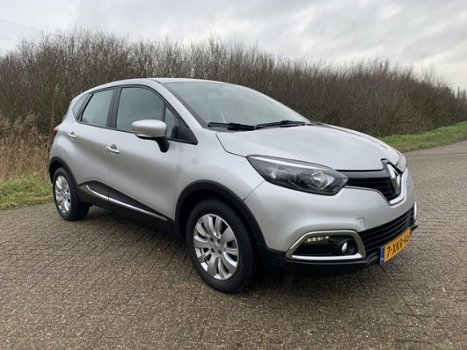 Renault Captur - 1.2 TCe Expression Automaat. 1e eigenaar en slechts 22000 km gelopen - 1