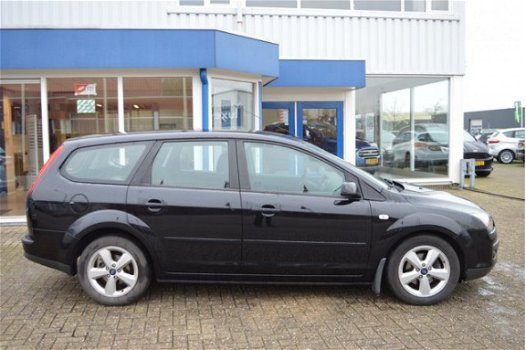 Ford Focus Wagon - 1.6-16V Futura | Cruise Control | Voorruit/stoelverwarming | Dealer Onderhouden | - 1