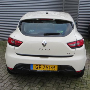 Renault Clio - 0.9 TCe Expression .5 deurs. Verkeerd in werkelijke nieuwstaat. o.a. Navigatie en Air - 1