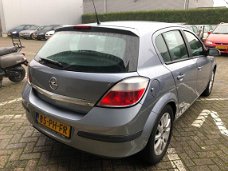 Opel Astra - 1.8 Sport 5-deurs electrische ramen+spiegels lm-velgen cruise controle trekhaak 109dzkm