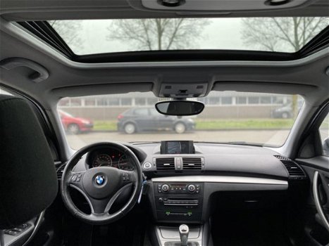 BMW 1-serie - 118i Navigatie, ECC, Schuifdak, Stoelverwarming - 1