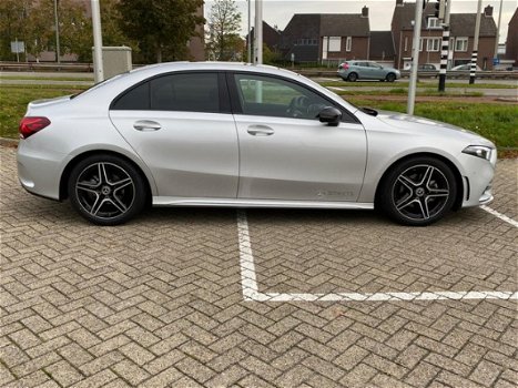 Mercedes-Benz A-klasse - 180 | Sedan | AMG Night | Pano. dak | DAB+ - 1