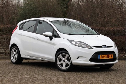 Ford Fiesta - 1.4i Trend 96pk 5 Deurs / Airco / 1e eigenaar - 1