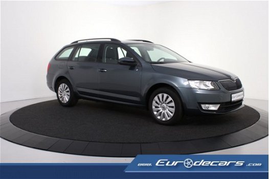 Skoda Octavia Combi - 1.6 TDI Greenline *Navigatie*Climate Control*Pdc - 1