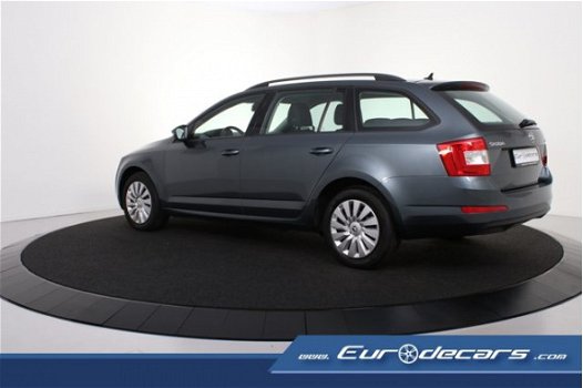 Skoda Octavia Combi - 1.6 TDI Greenline *Navigatie*Climate Control*Pdc - 1