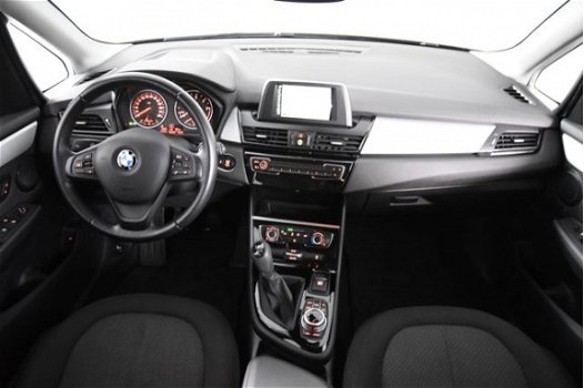 BMW 2-serie Active Tourer - 216d *Navigatie*Park Assist*Led - 1