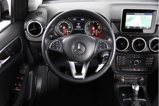 Mercedes-Benz B-klasse - B180 d *Navigatie*Camera*Led - 1