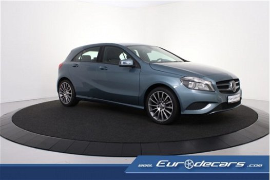 Mercedes-Benz A-klasse - A180 d *Navigatie*18 inch velgen*Connect - 1