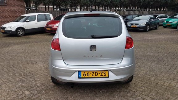 Seat Altea - 1.6 Comfortstyle - Airco - Cruise - L.m velgen - 1