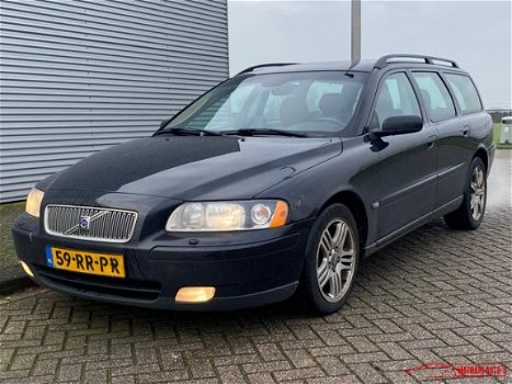 Volvo V70 - 2.4D Edition II - 1